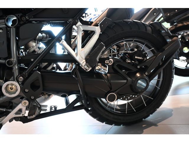 bmw - r-1250-gs-triple-black