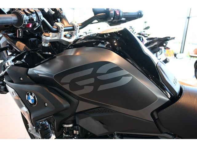 bmw - r-1250-gs-triple-black