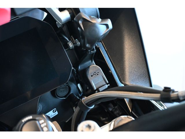 bmw - r-1250-gs-triple-black