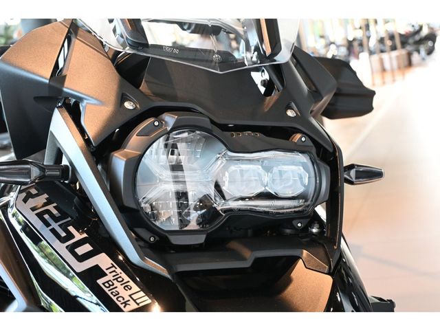 bmw - r-1250-gs-triple-black