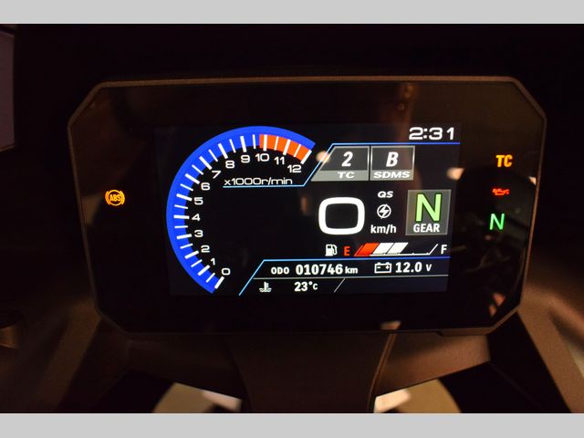 suzuki - gsx-8r