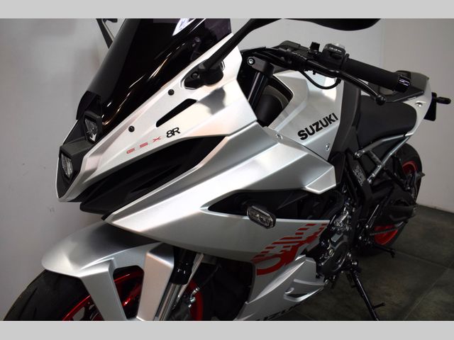 suzuki - gsx-8r