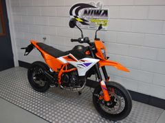 KTM 390 SMC R 2026 nieuw – foto 3 van 13