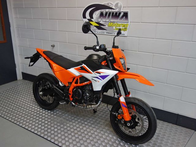 ktm - 390-smc-r
