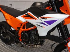 KTM 390 SMC R 2026 nieuw – foto 4 van 13