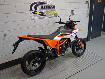 KTM 390 SMC R – foto 2