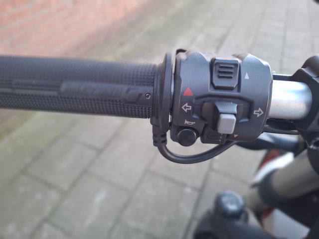 ducati - monster-821