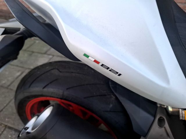 ducati - monster-821