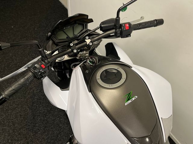 kawasaki - z-800-abs