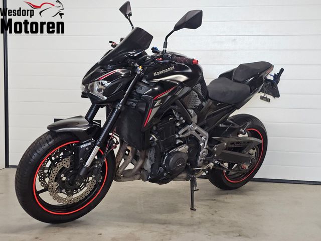 kawasaki - z900