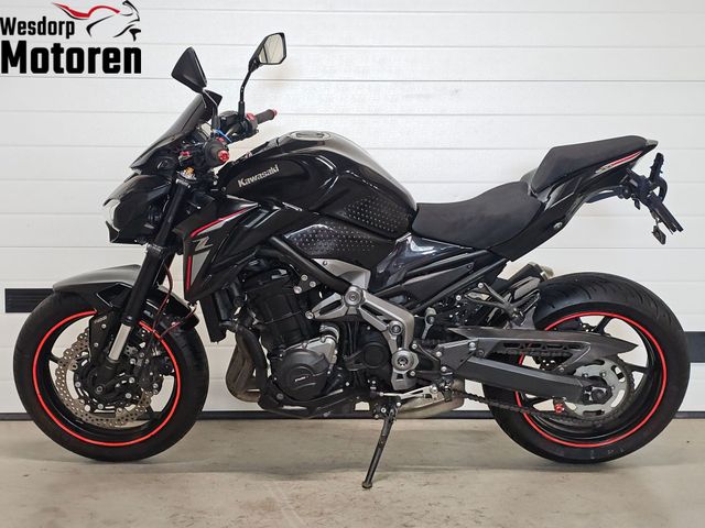 kawasaki - z900