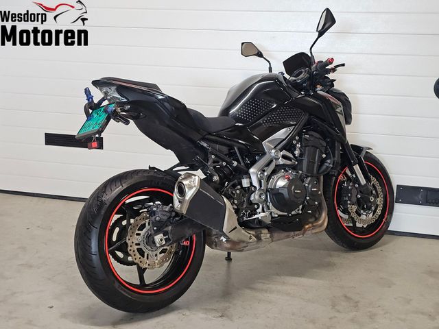 kawasaki - z900