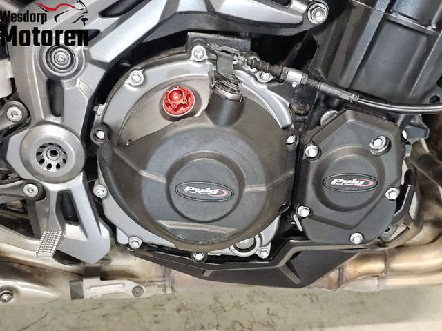kawasaki - z900