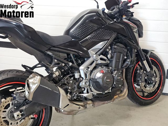kawasaki - z900