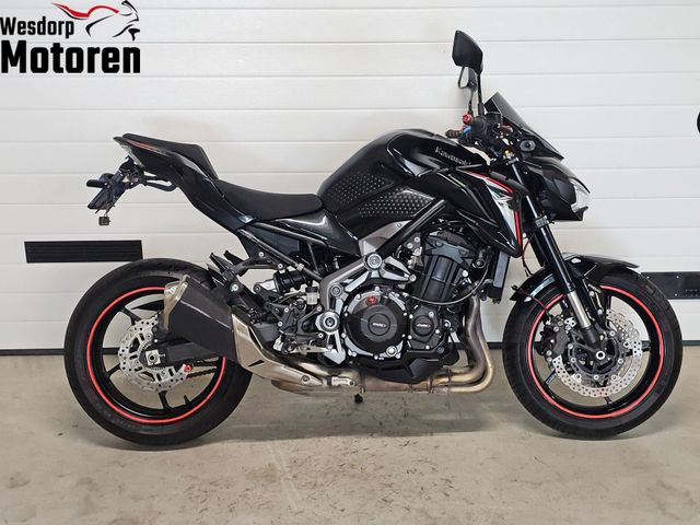 kawasaki - z900
