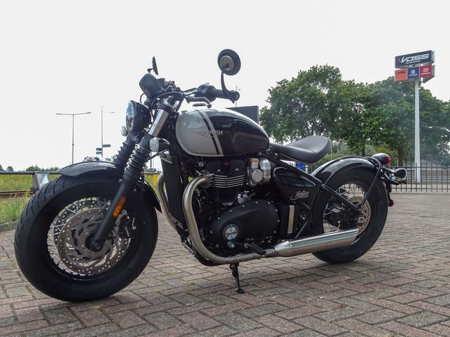 triumph - bonneville-bobber