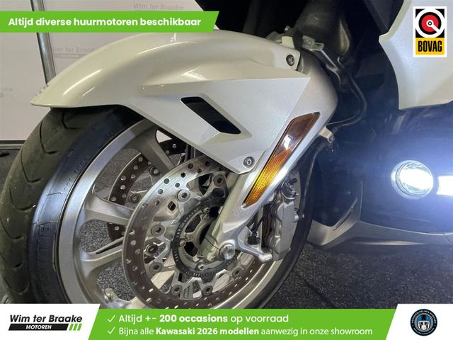 honda - gl-1800-goldwing-touring-deluxe