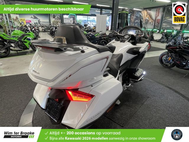 honda - gl-1800-goldwing-touring-deluxe