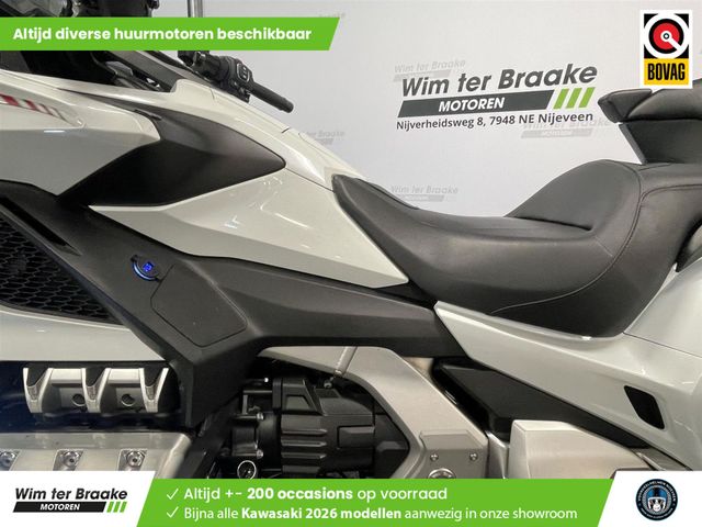 honda - gl-1800-goldwing-touring-deluxe