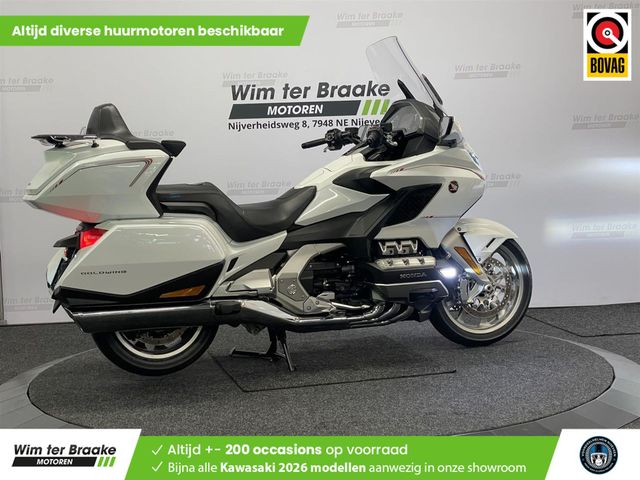 honda - gl-1800-goldwing-touring-deluxe