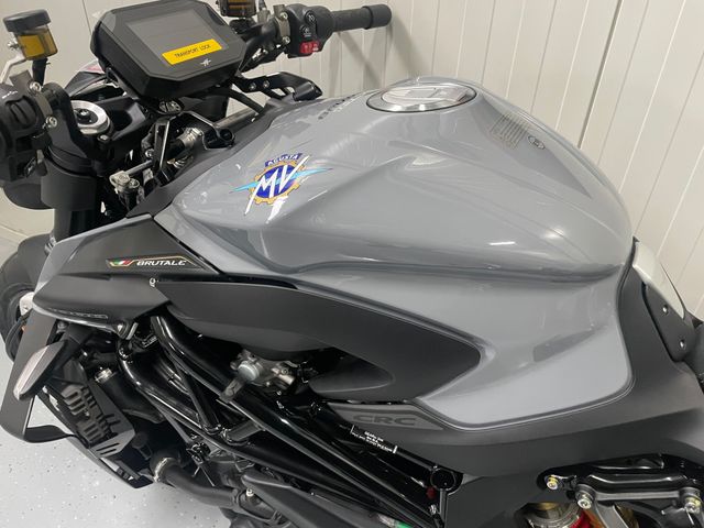 mv-agusta - brutale-1000-rs