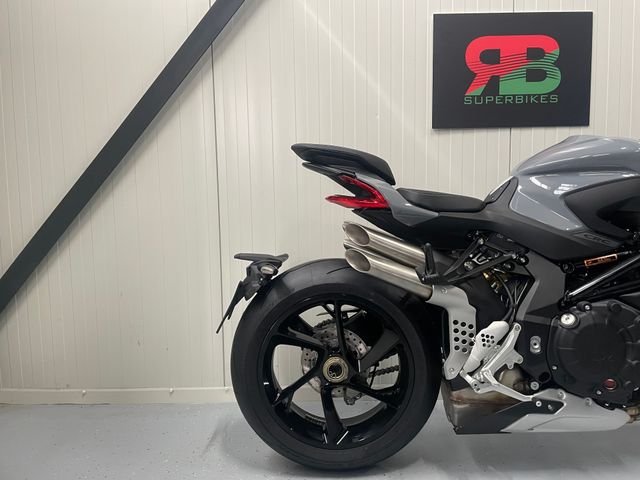 mv-agusta - brutale-1000-rs