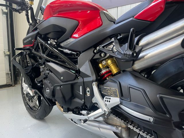 mv-agusta - brutale-1000-rs