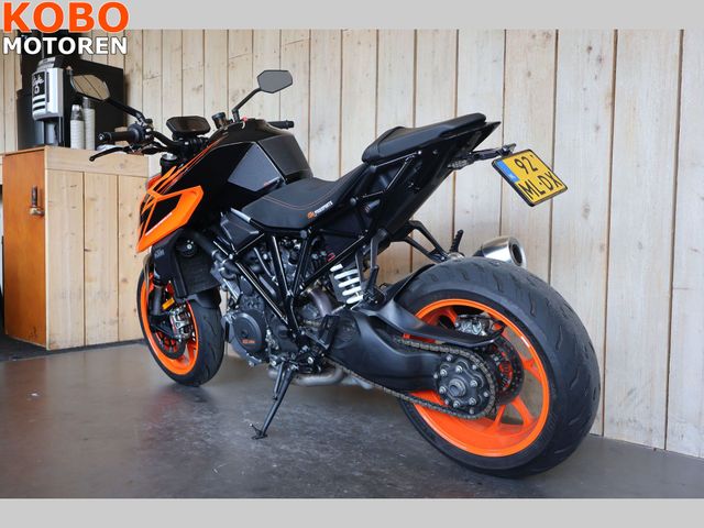 ktm - 1290-super-duke-r