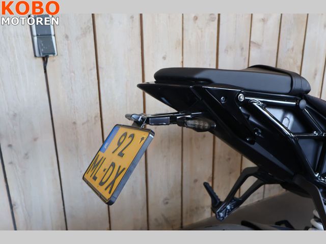 ktm - 1290-super-duke-r