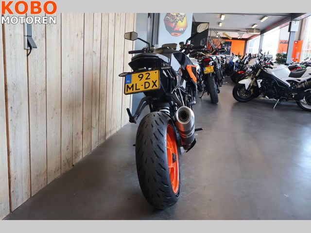 ktm - 1290-super-duke-r