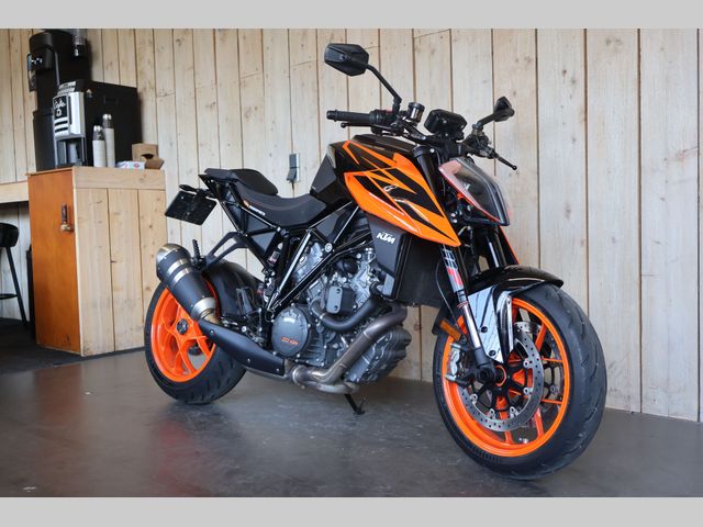 ktm - 1290-super-duke-r