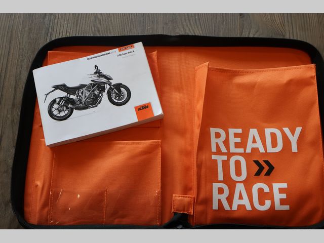 ktm - 1290-super-duke-r