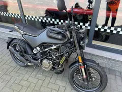 Husqvarna 125 Svartpilen 2024 occasion – foto 2 van 3