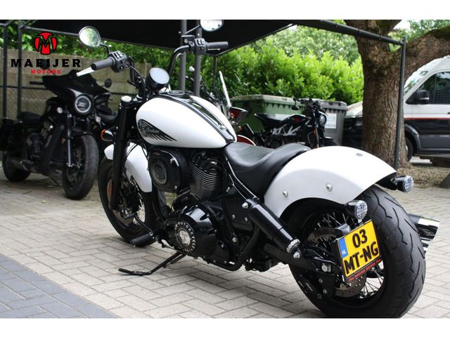 indian - chief-bobber-dark-horse