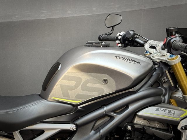 triumph - speed-triple-1200-rs