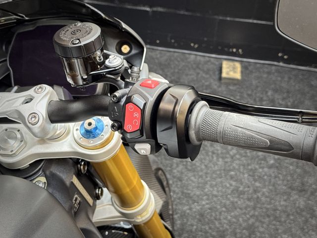 triumph - speed-triple-1200-rs