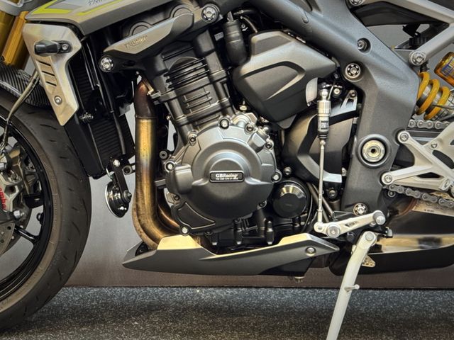 triumph - speed-triple-1200-rs