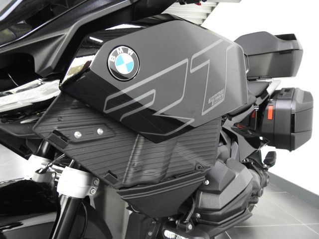 bmw - r-1300-rt