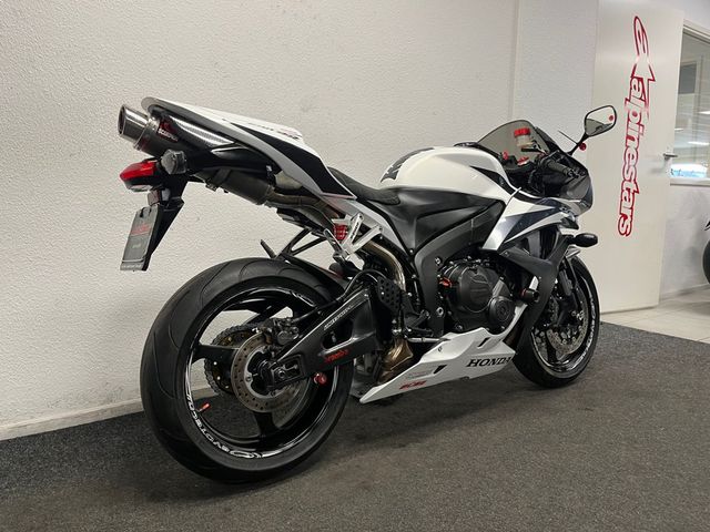 honda - cbr-600-rr
