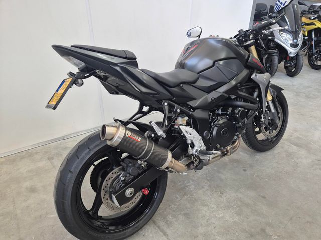 suzuki - gsr-750-a