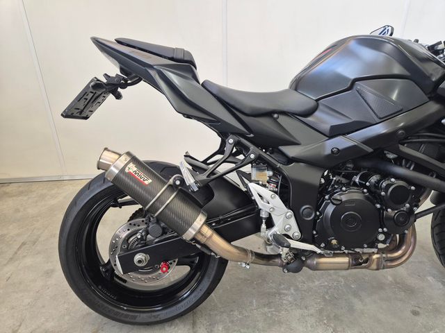 suzuki - gsr-750-a