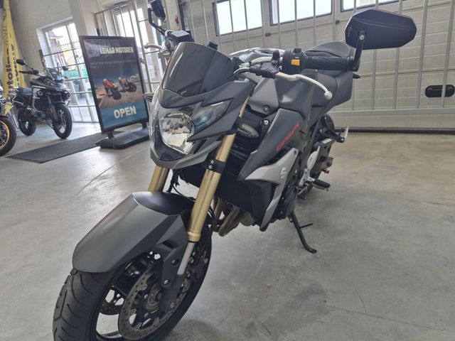 suzuki - gsr-750-a