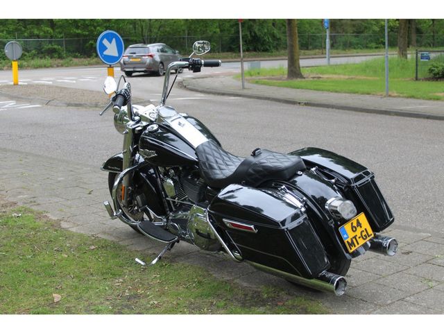 harley-davidson - road-king-flhri