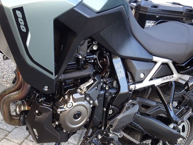 suzuki - v-strom-800