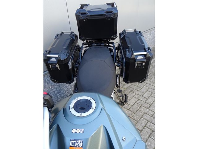 suzuki - v-strom-800