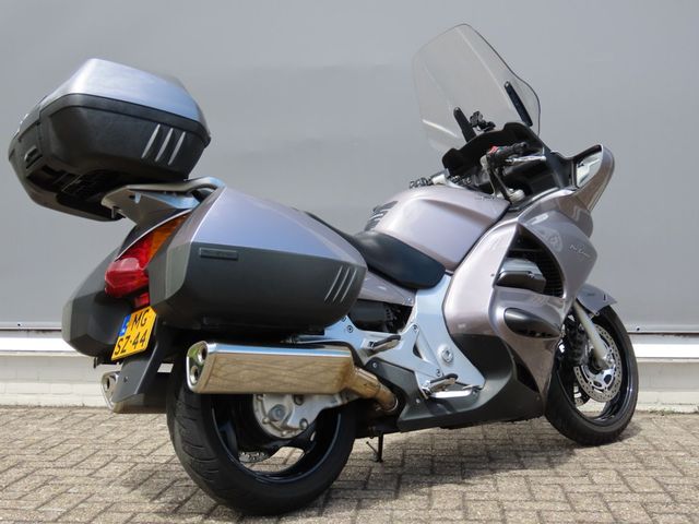 honda - st-1300-pan-european
