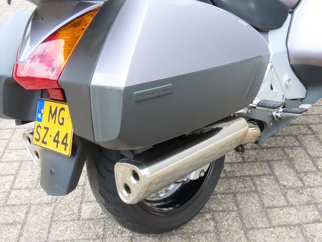 honda - st-1300-pan-european