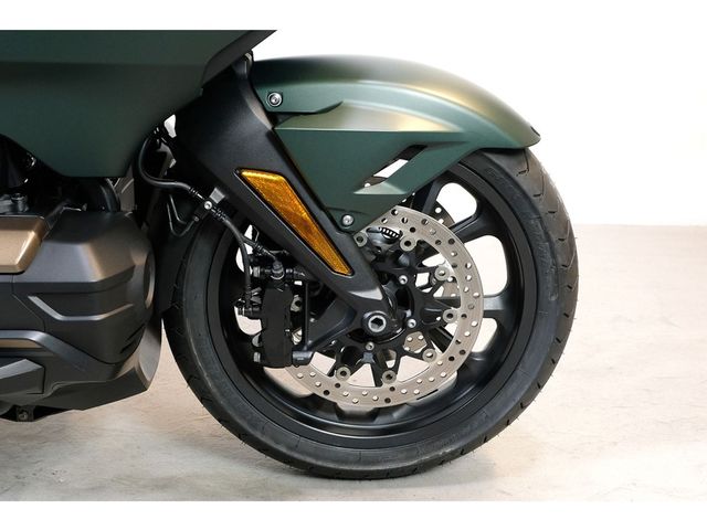 honda - gl-1800-goldwing-bagger
