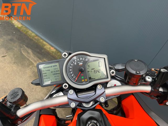 ktm - 1290-super-duke-r