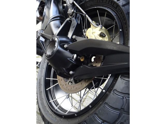 bmw - r-1250-gs-adventure